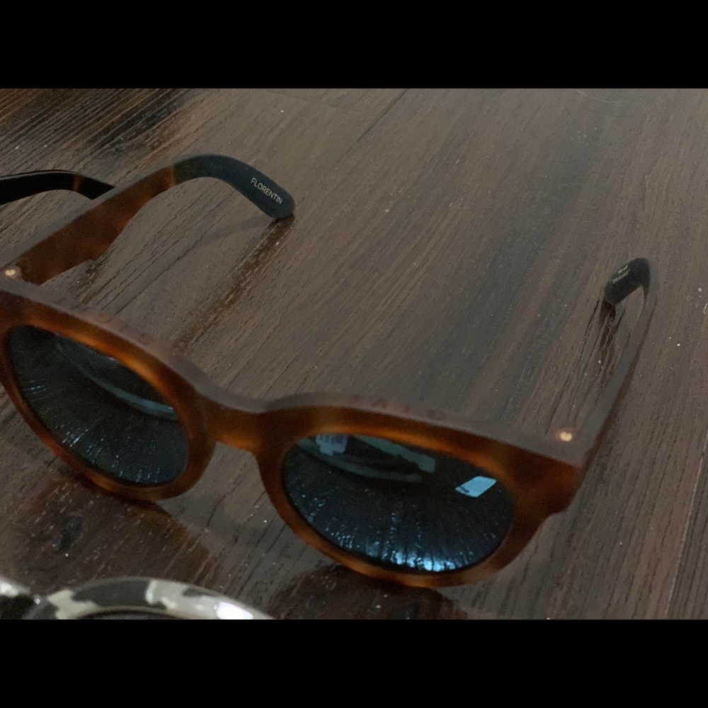 Sunglasses Bundle - image 4